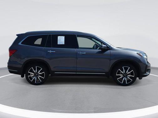 2022 Honda Pilot Touring 8-Passenger