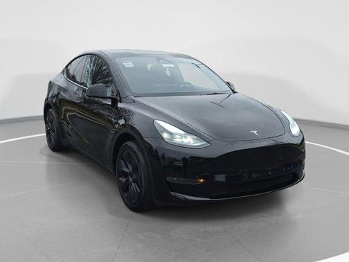 2025 Tesla Model Y Long Range Dual Motor Rear-Wheel Drive