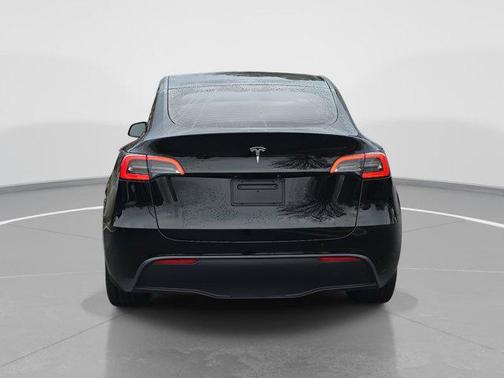 2025 Tesla Model Y Long Range Dual Motor Rear-Wheel Drive