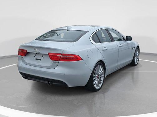 2017 Jaguar XE 35t First Edition