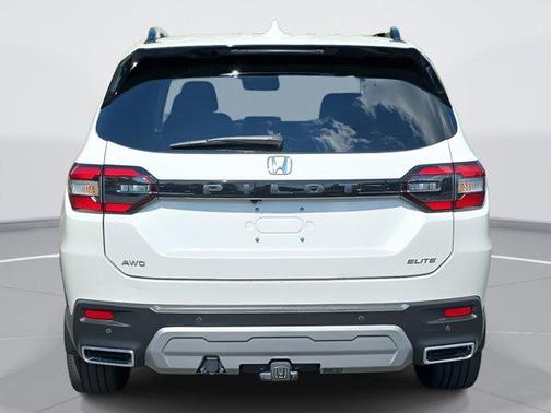 2023 Honda Pilot AWD Elite