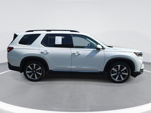 2023 Honda Pilot AWD Elite