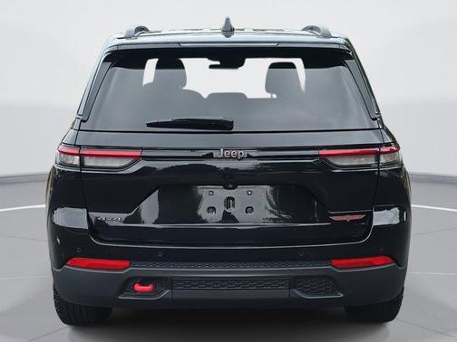 2022 Jeep Grand Cherokee Trailhawk