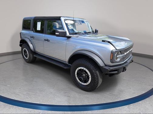 ICONIC SILVER METALLIC 2022 Ford Bronco Badlands