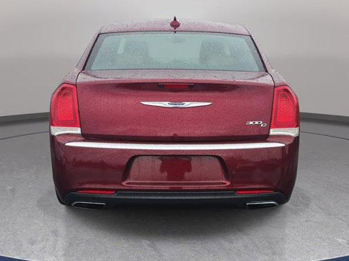 Velvet Red Pearlcoat 2018 Chrysler 300 C