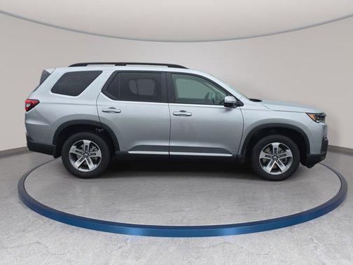 Solar Silver Metallic 2026 Honda Pilot EX-L