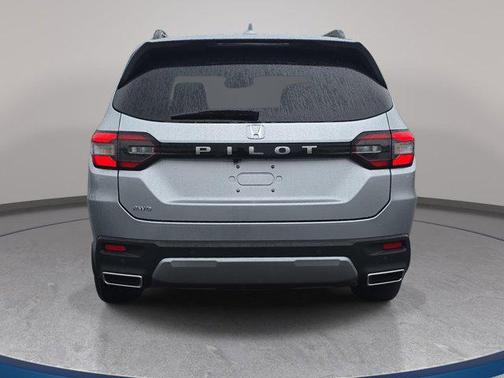 Solar Silver Metallic 2026 Honda Pilot EX-L