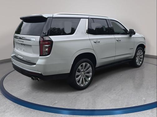 Iridescent Pearl Tricoat 2024 Chevrolet Tahoe Premier