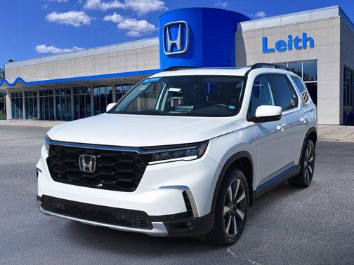 2025 Honda Pilot Touring 8-Passenger