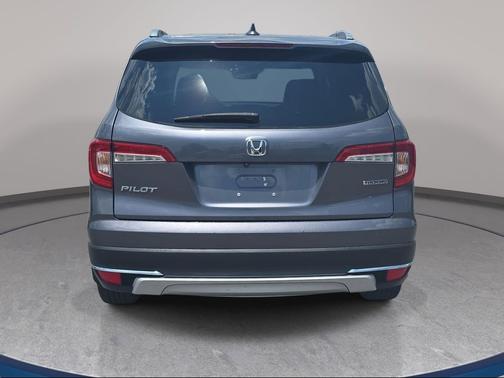 Modern Steel Metallic 2019 Honda Pilot Touring 8-Passenger