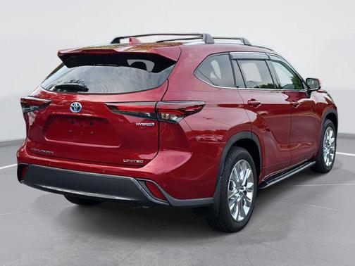 2024 Toyota Highlander Hybrid Limited