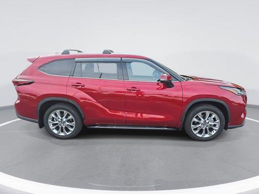 2024 Toyota Highlander Hybrid Limited