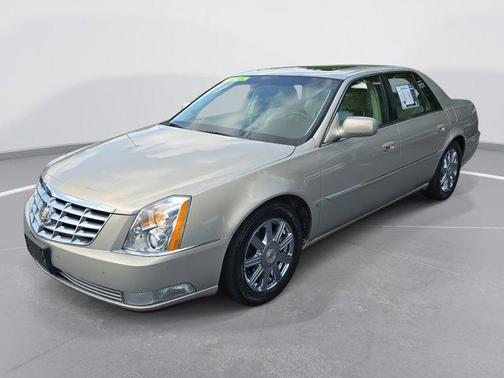 2008 Cadillac DTS Base