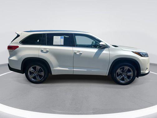 2017 Toyota Highlander Limited Platinum