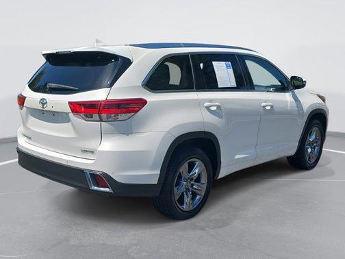 2017 Toyota Highlander Limited Platinum