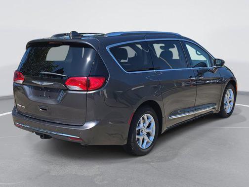 2018 Chrysler Pacifica Touring-L Plus