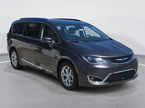 2018 Chrysler Pacifica Touring-L Plus