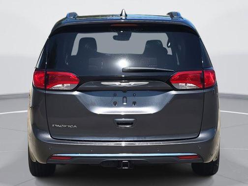 2018 Chrysler Pacifica Touring-L Plus