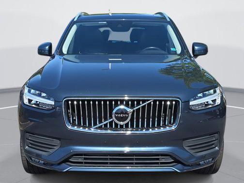 2020 Volvo XC90 T6 Momentum