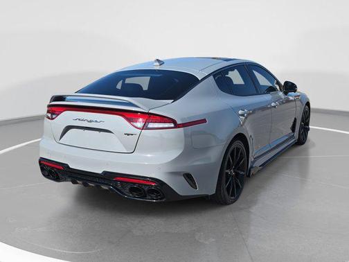 2022 Kia Stinger GT2