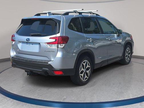 Ice Silver Metallic 2020 Subaru Forester Premium