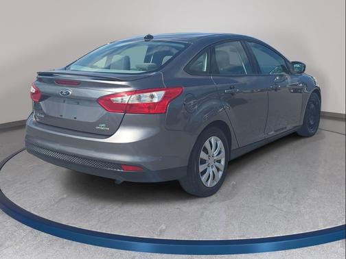 STERLING GRAY METALLIC 2014 Ford Focus SE