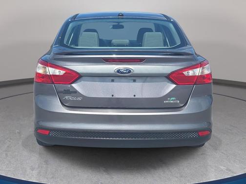 STERLING GRAY METALLIC 2014 Ford Focus SE