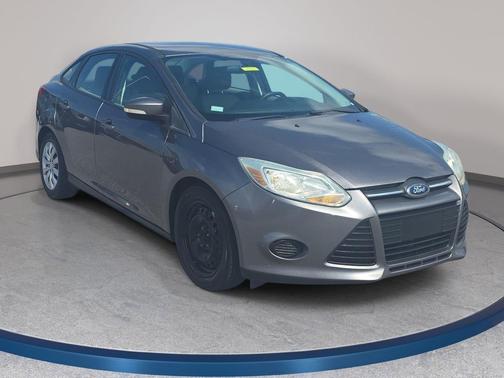 STERLING GRAY METALLIC 2014 Ford Focus SE