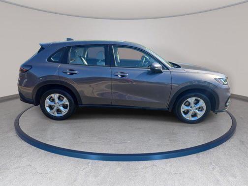 Modern Steel Metallic 2023 Honda HR-V LX