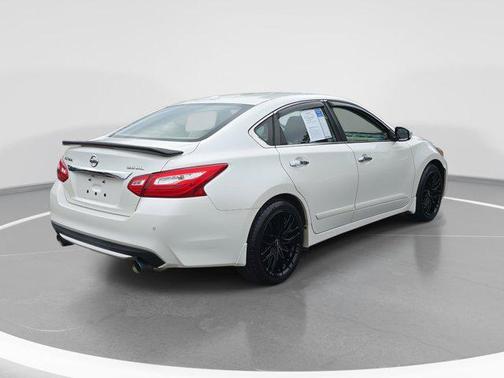 2017 Nissan Altima 3.5 SL