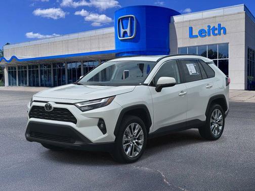 2022 Toyota RAV4 XLE Premium