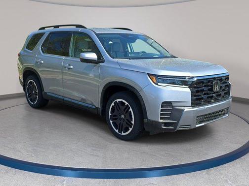 Solar Silver Metallic 2026 Honda Pilot Touring 8-Passenger