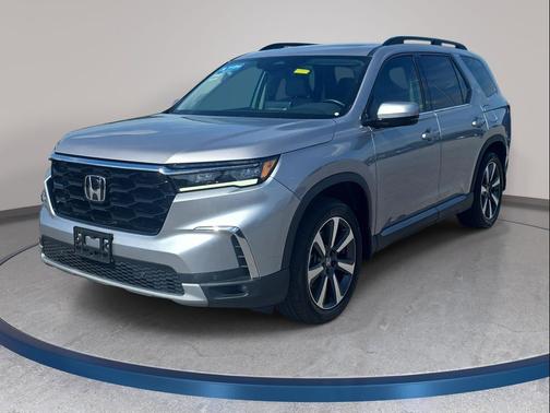 Lunar Silver Metallic 2025 Honda Pilot Touring 8-Passenger