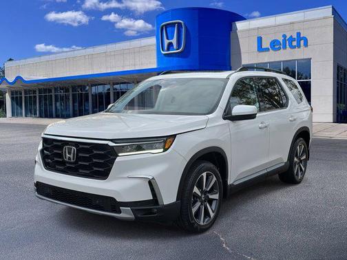 2023 Honda Pilot Touring 8-Passenger