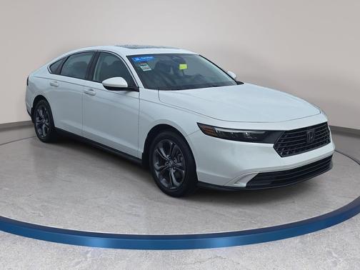 Platinum White Pearl 2023 Honda Accord EX