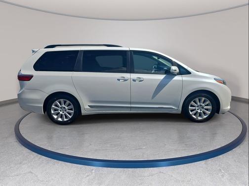 Blizzard Pearl 2015 Toyota Sienna Limited