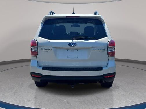 Satin White Pearl 2014 Subaru Forester 2.5i Touring