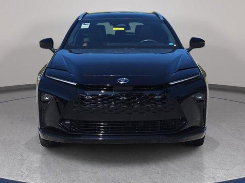 Black 2025 Toyota Crown Signia Limited