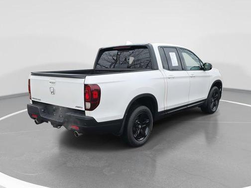 2023 Honda Ridgeline Black