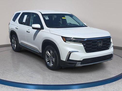 Platinum White Pearl 2023 Honda Pilot 2WD EX-L 7 Passenger