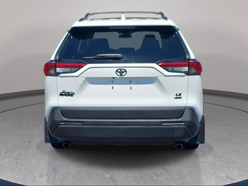 Super White 2020 Toyota RAV4 LE