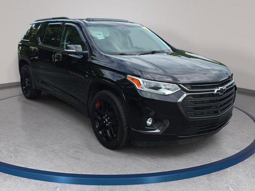 Mosaic Black Metallic 2021 Chevrolet Traverse Premier