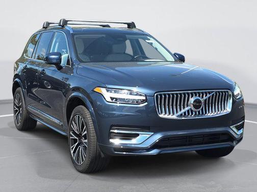 2023 Volvo XC90 Recharge Plug-In Hybrid T8 Core Bright Theme