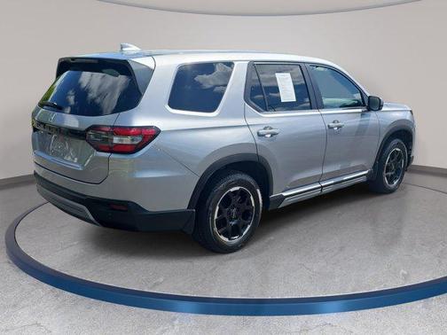 Lunar Silver Metallic 2025 Honda Pilot EX-L