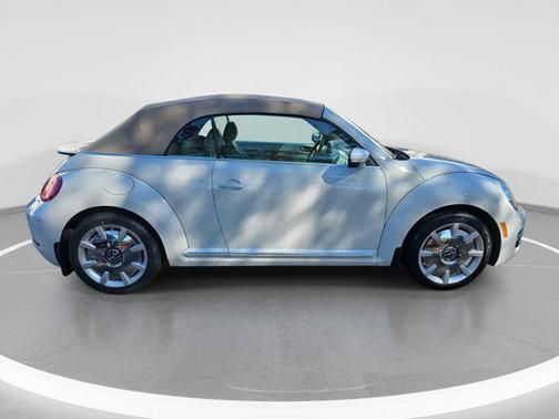2018 Volkswagen Beetle 2.0T SE