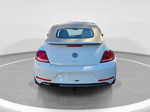 2018 Volkswagen Beetle 2.0T SE