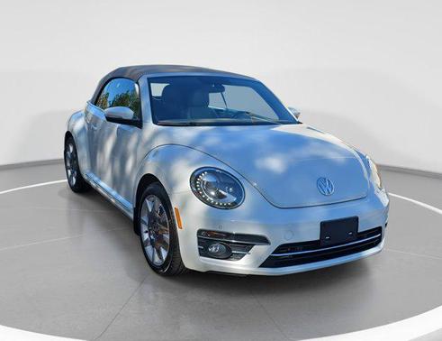 2018 Volkswagen Beetle 2.0T SE