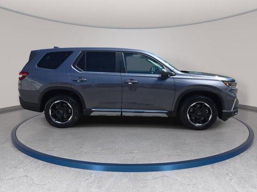 Modern Steel Metallic 2025 Honda Pilot EX-L