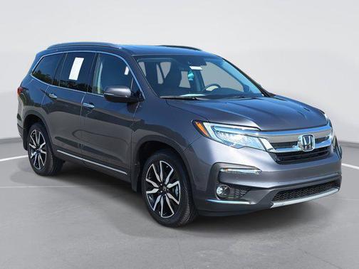 2022 Honda Pilot Touring 8-Passenger