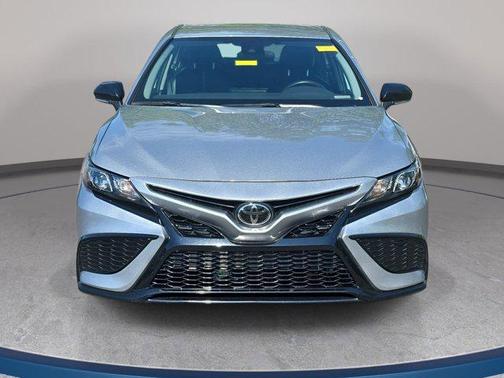 Celestial Silver Metallic 2023 Toyota Camry SE